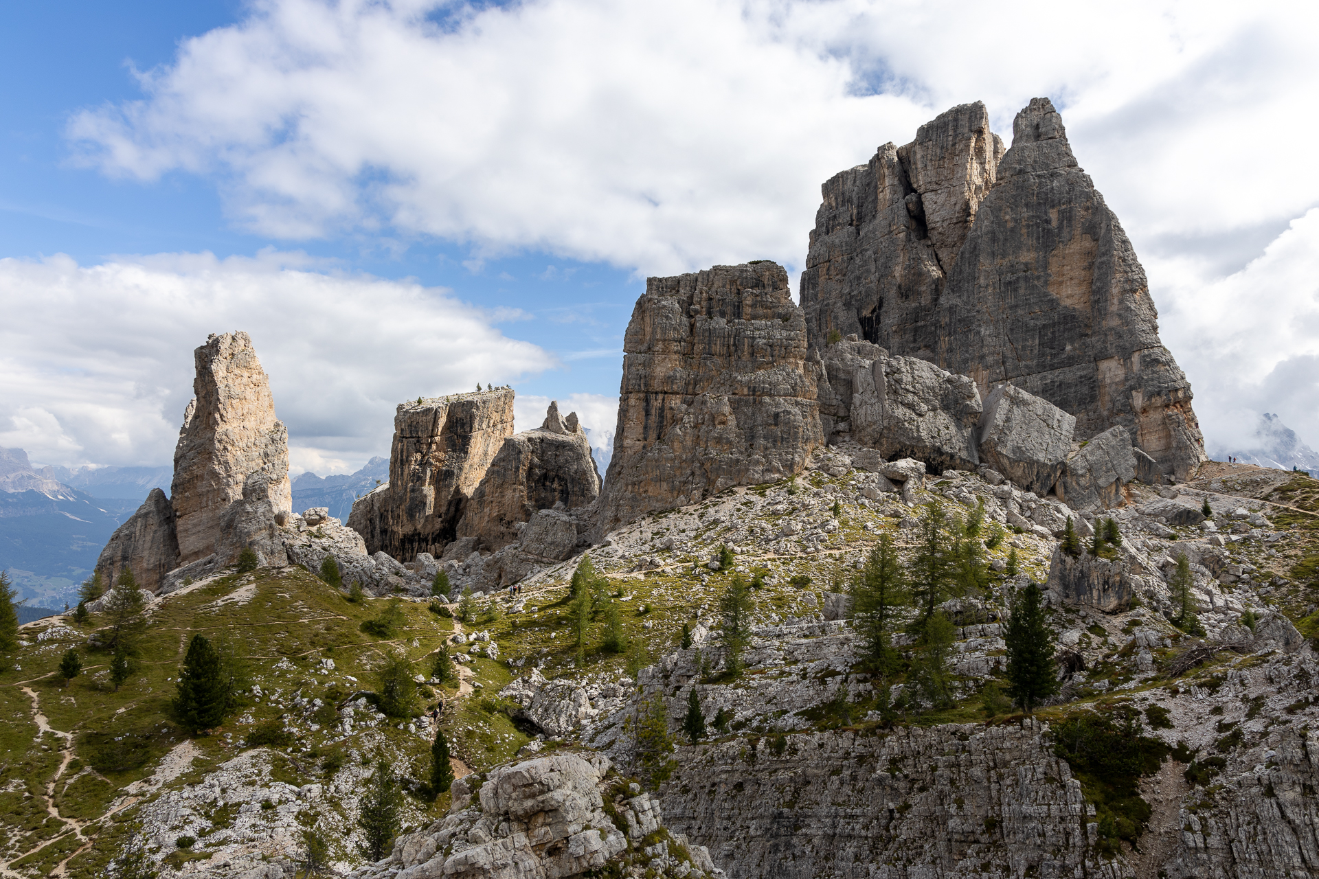 Gruppo del Nuvolau: Giro ad anello Averau-Nuvolau-Cinque Torri