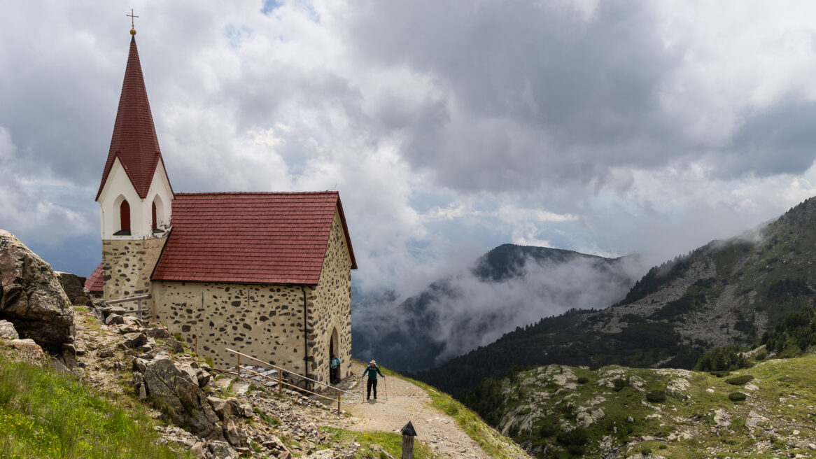 Chiesa Santa Croce di Lazfons © Alexander La Gumina